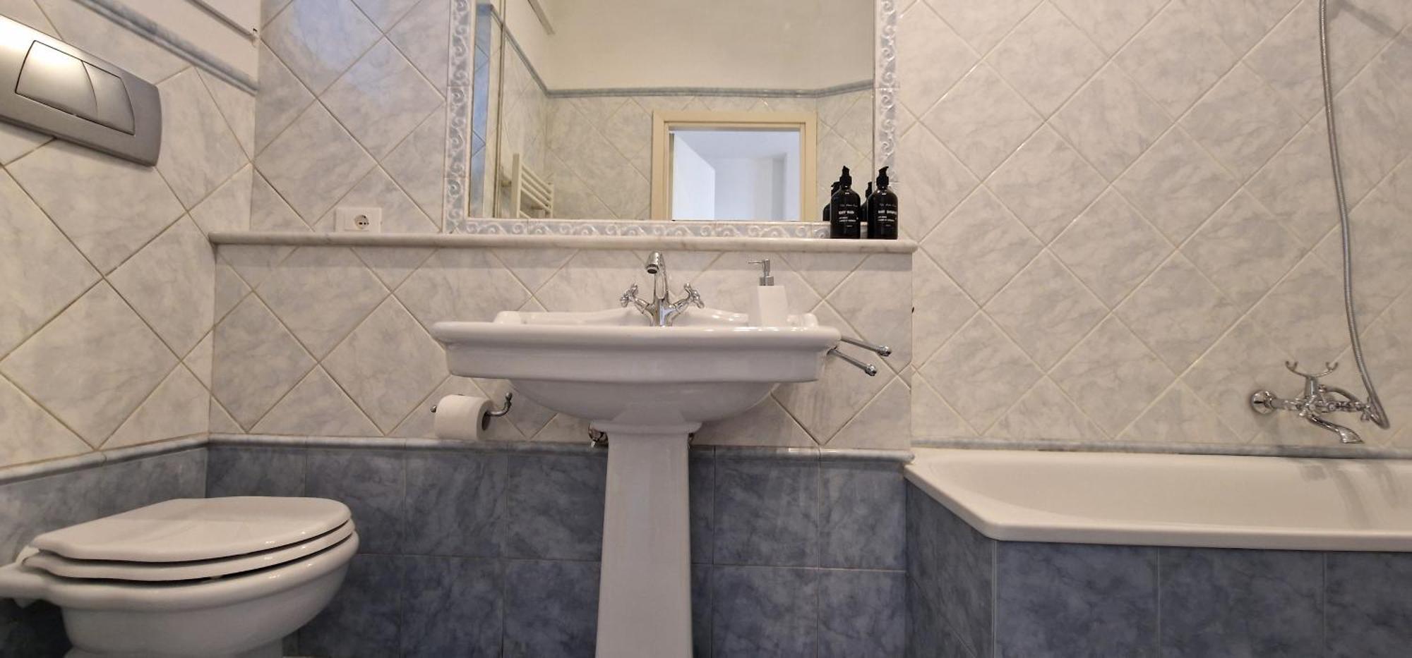 Large In San Pietro Apartamento *